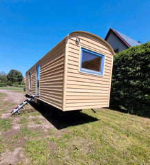 Remorque mobile 4 saisons – 20 x 8 pi – Acier & bois – Finition complète – Poêle à bois inclus