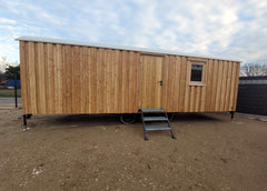 Remorque maison mobile 40 pieds x 8, recouverte en bois, isolée 4 saisons