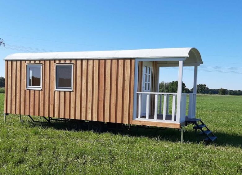 Unité mobile 4 saisons sur remorque – 30 x 10 pi avec auvent intégré