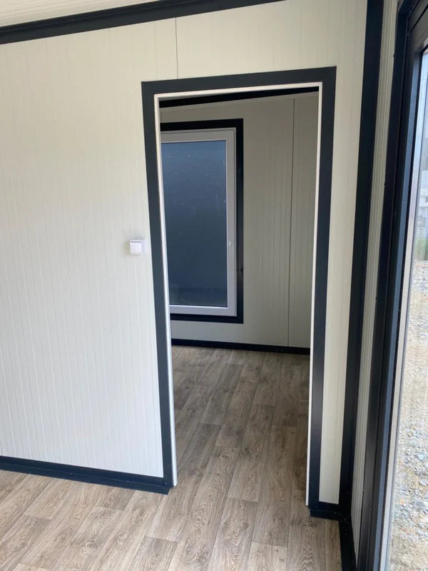 Bureau mobile 4 saisons – 40 x 8 pi – Double vitrage – Salle de bain intégrée