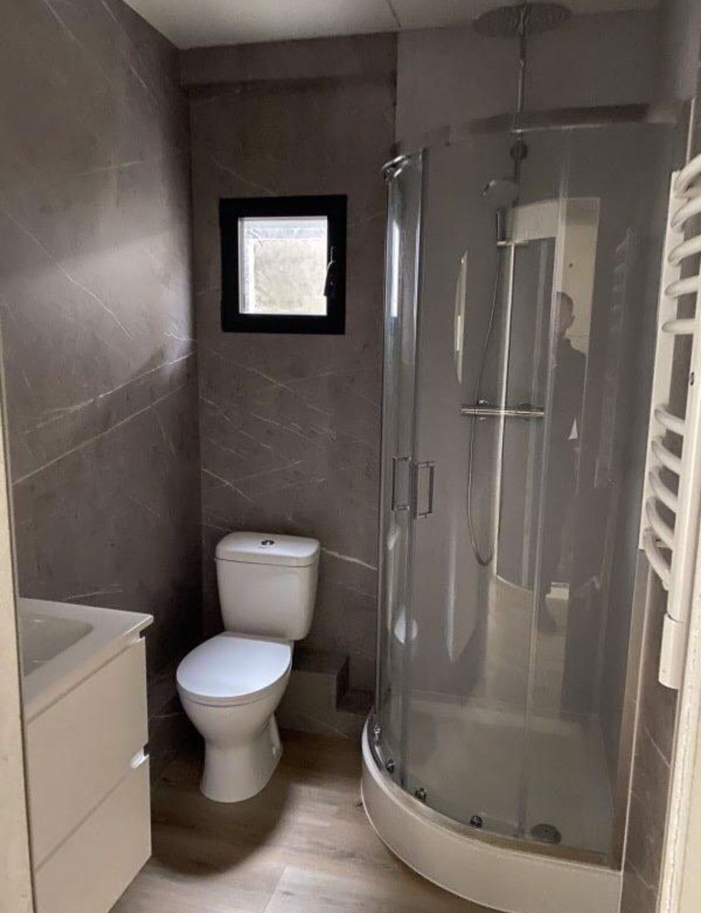 Maison mobile T2 en conteneur – 40 x 10 pi – Haut standing – 4 saisons – Clé en main