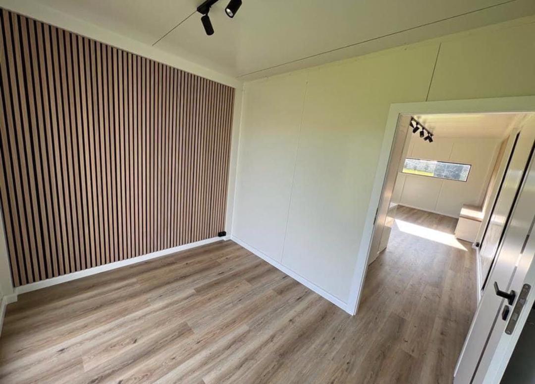 Maison mobile T2 en conteneur – 40 x 10 pi – Haut standing – 4 saisons – Clé en main