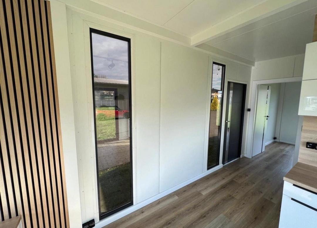 Maison mobile T2 en conteneur – 40 x 10 pi – Haut standing – 4 saisons – Clé en main